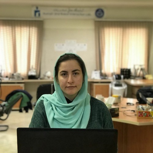 پرستو عزیزی نژاد
